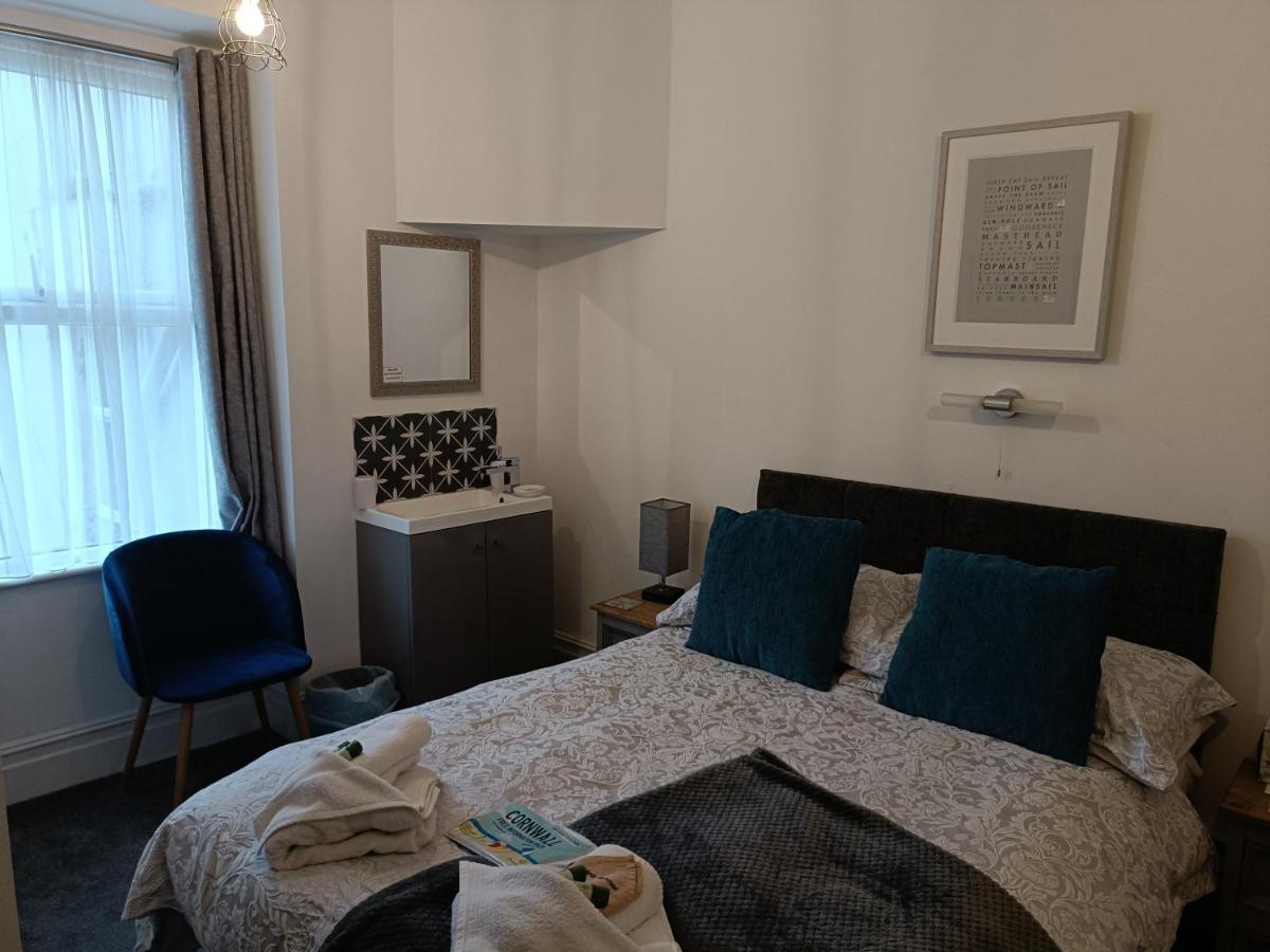 Tregella 3*